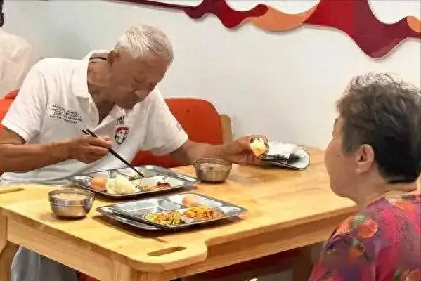 凡是能活過90歲的老年人，大多都不喜歡吃5種食物，看看你愛吃嗎