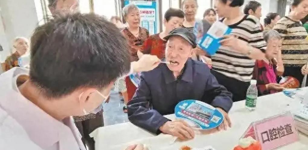 肝好不好，看牙齒就知道？研究發(fā)現(xiàn)：肝臟好的人，牙齒有5大共性