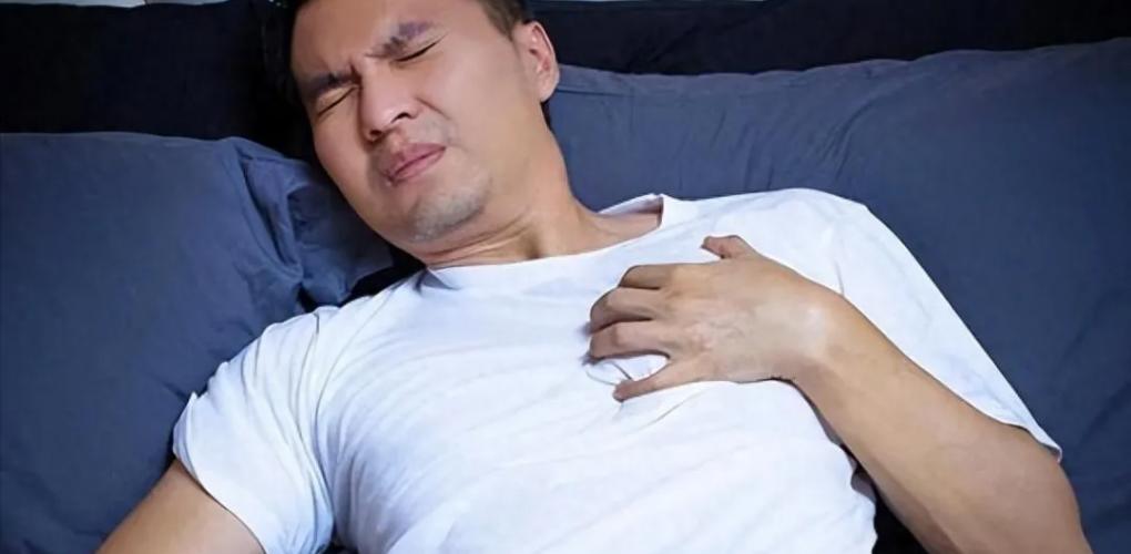 心梗與睡覺有關？再三勸告：睡覺不要做這4件事，或加大心梗風險