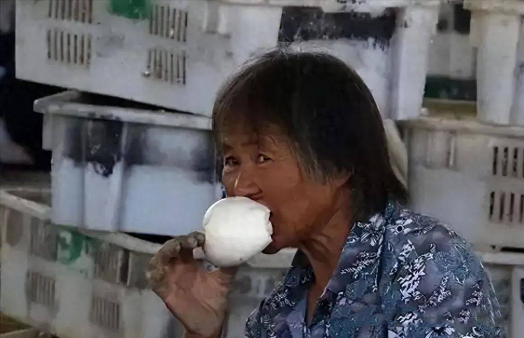 研究發(fā)現(xiàn)：若每天早餐都是饅頭，不出半年，身體或出現(xiàn)這4變化