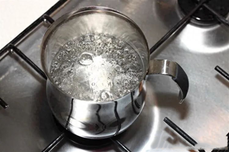 只喝燒開的自來水，不碰桶裝水礦泉水，最后結(jié)果如何？早知早受益