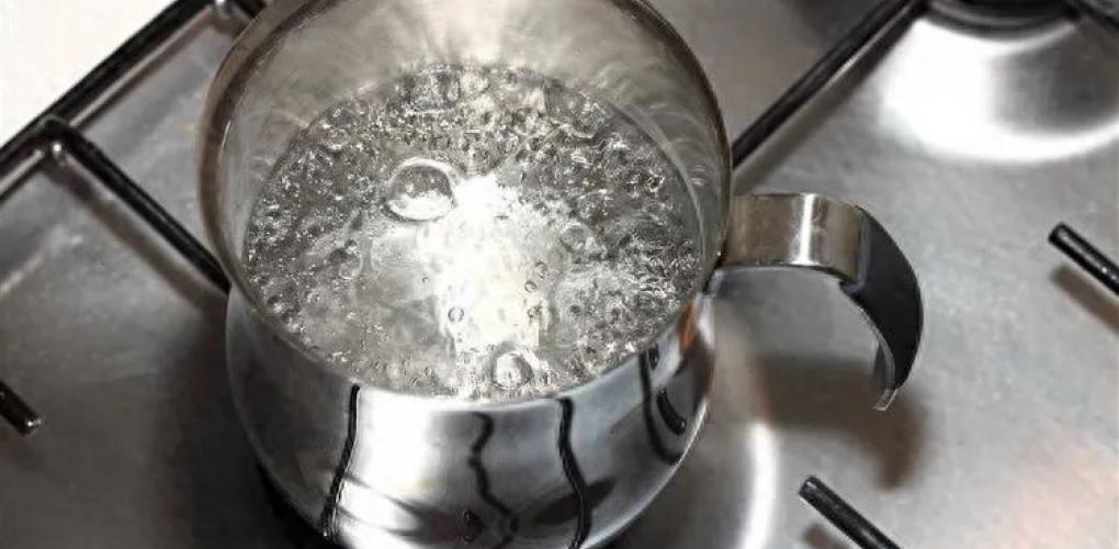 只喝燒開(kāi)的自來(lái)水，不碰桶裝水礦泉水，最后結(jié)果如何？早知早受益