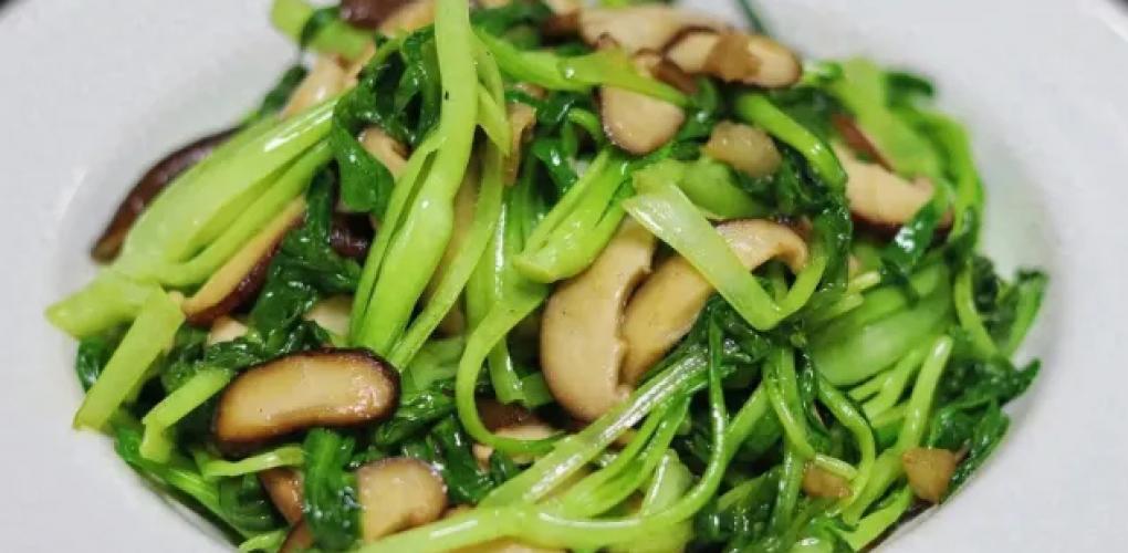 春天，便秘“最怕”5種蔬菜，每天吃點(diǎn)，清腸胃，肚子不再脹脹的