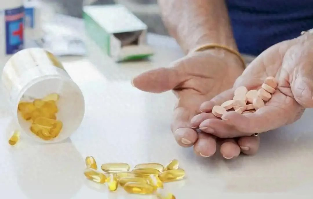 醫(yī)生提醒：葉酸不能亂吃！很多人以為沒事，其實亂吃或損傷3器官