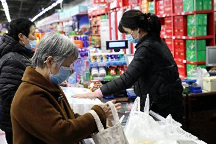 哪種“零食”添加劑最多？是餅干嗎？醫(yī)生勸告：5種零食盡量少吃