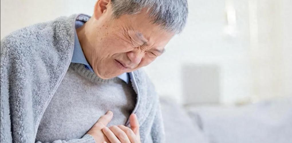 心梗與散步有關(guān)？醫(yī)生強(qiáng)調(diào)：年過(guò)65歲以后，散步記住“1做3不做”