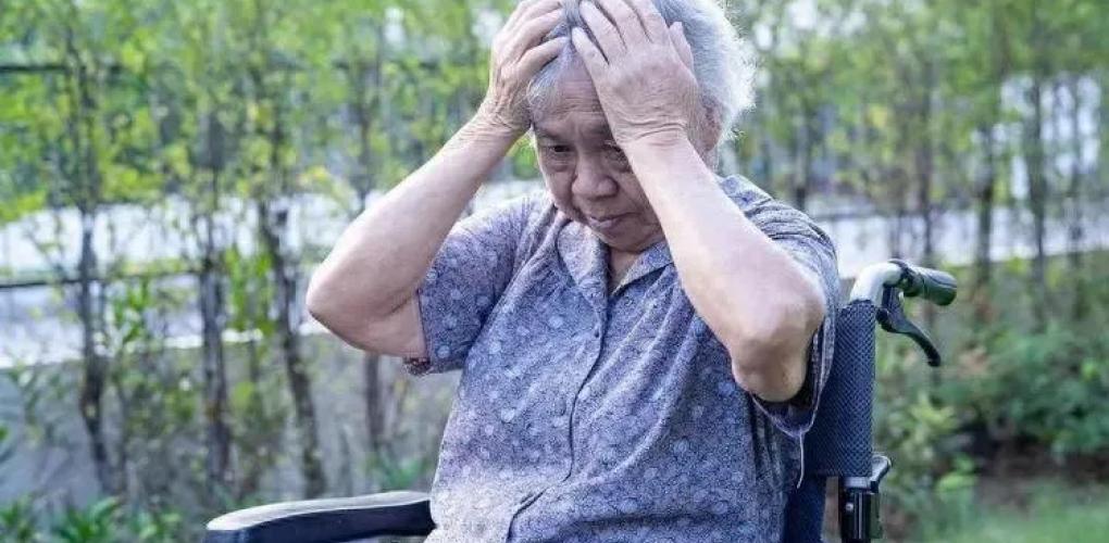 不管你信不信，老人過(guò)了60歲，基本都有如下的4個(gè)現(xiàn)狀！