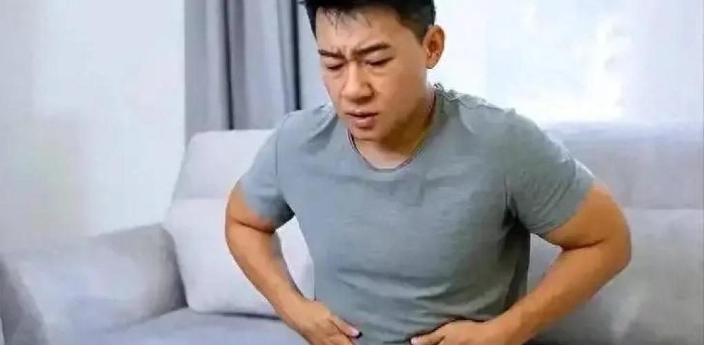 脂肪肝患者激增，是飲食不好？醫(yī)生：真正在“毀肝”的是這5件事