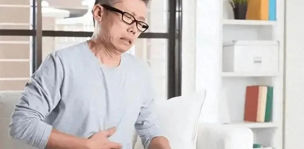 便秘和情緒有關？醫(yī)生告誡：上了年紀，情緒一定注意3點，別大意