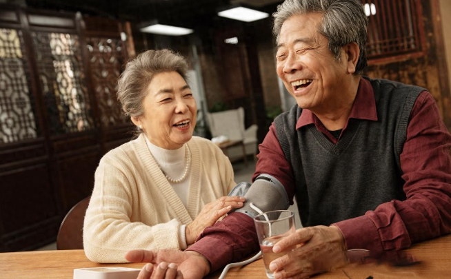 醫(yī)生發(fā)現(xiàn)：能活到80歲的高血壓患者，大多在55歲，就不做這幾事了