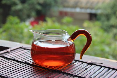 年過60歲要遠(yuǎn)離喝茶？醫(yī)生坦言：不想早進(jìn)醫(yī)院，4種茶類避免飲用