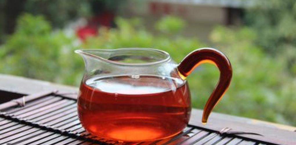 年過60歲要遠離喝茶？醫(yī)生坦言：不想早進醫(yī)院，4種茶類避免飲用